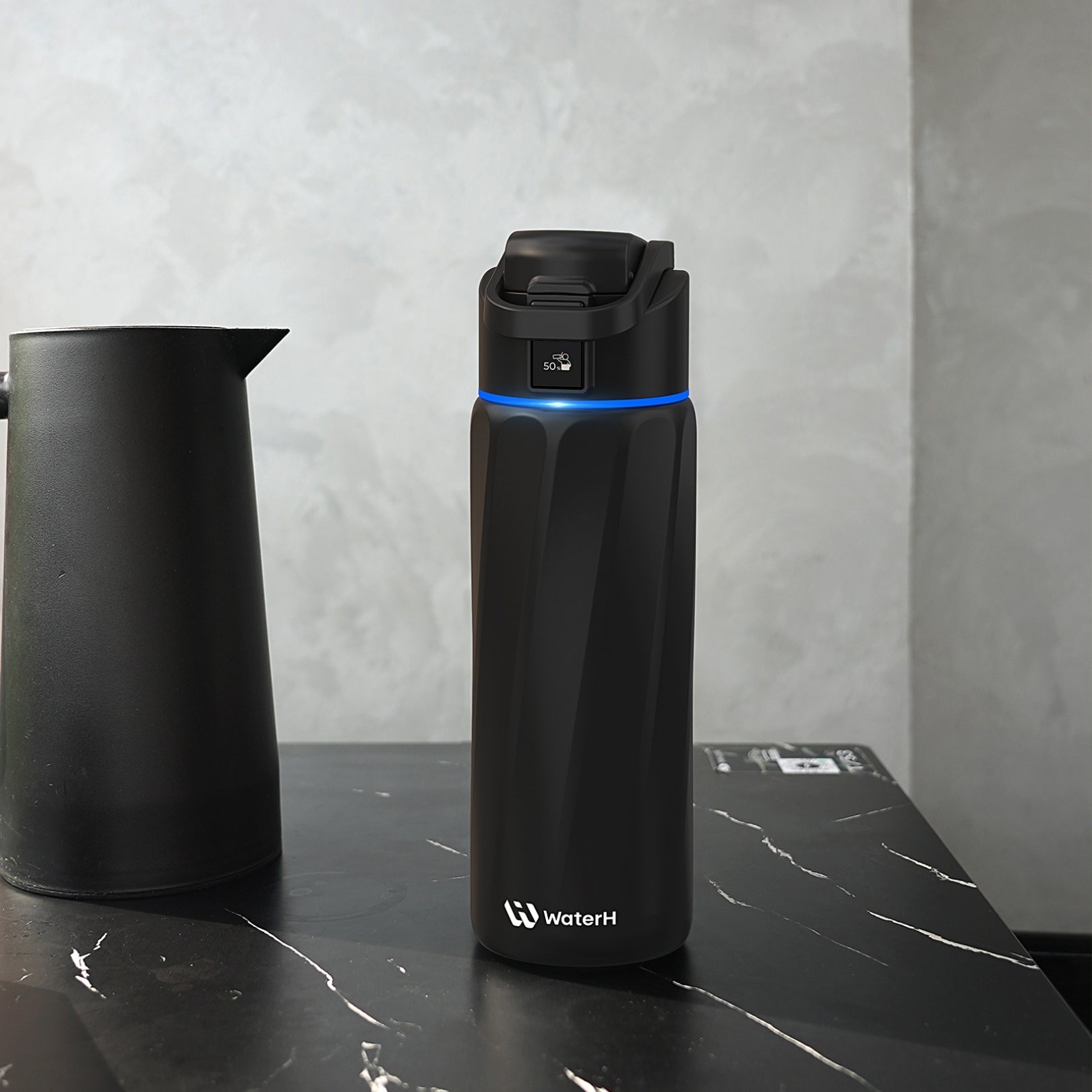 WaterH Boost Akıllı Termos - Hidrasyon Takibi Yapan, Yalıtımlı 0.7 L Akıllı Su Şişesi - Siyah