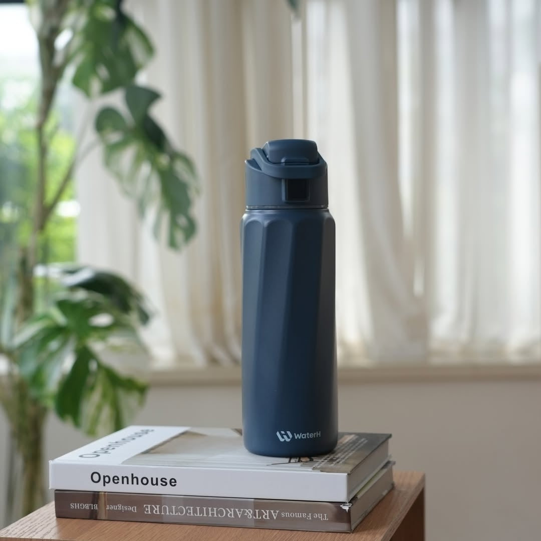 WaterH Boost Akıllı Termos - Hidrasyon Takibi Yapan, Yalıtımlı 0.95 L Akıllı Su Şişesi - Koyu Mavi